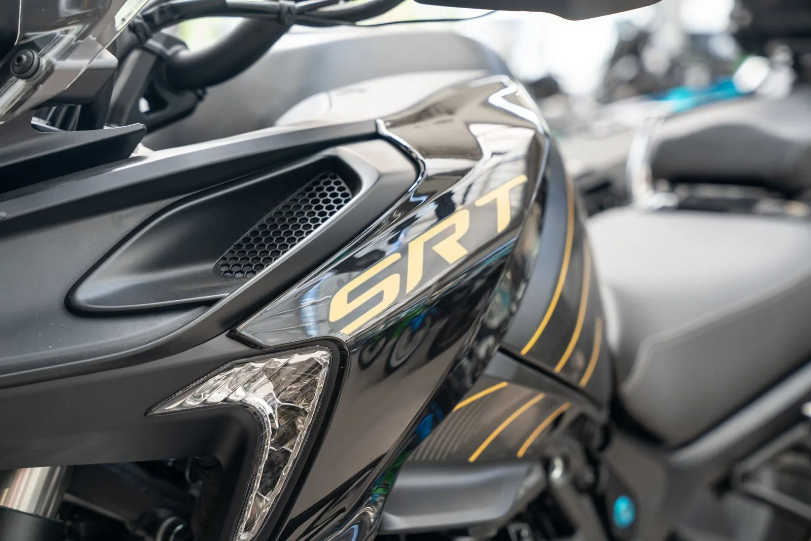 QJ Motor SRT 900 SX