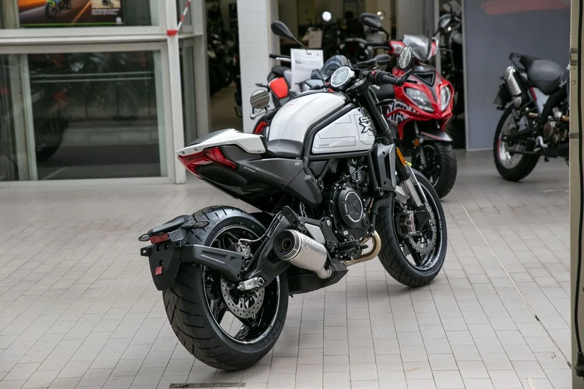 CFMOTO 700CL-X Sport