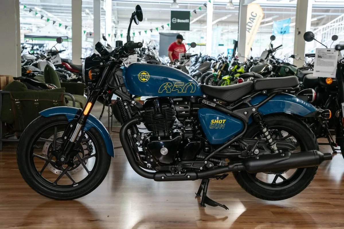 Royal Enfield Shotgun 650