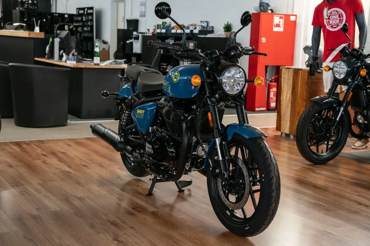 Royal Enfield Shotgun 650