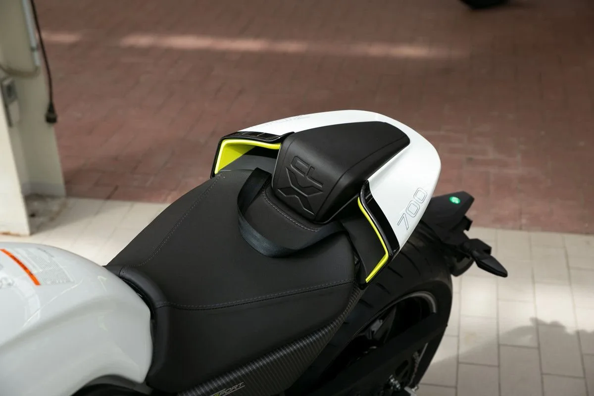 CFMOTO 700CL-X Sport