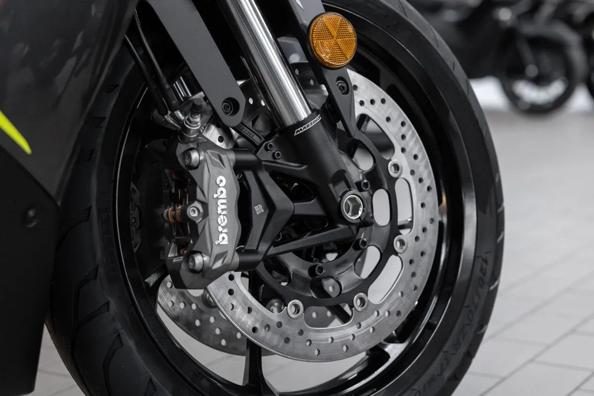 Benelli Tornado 550