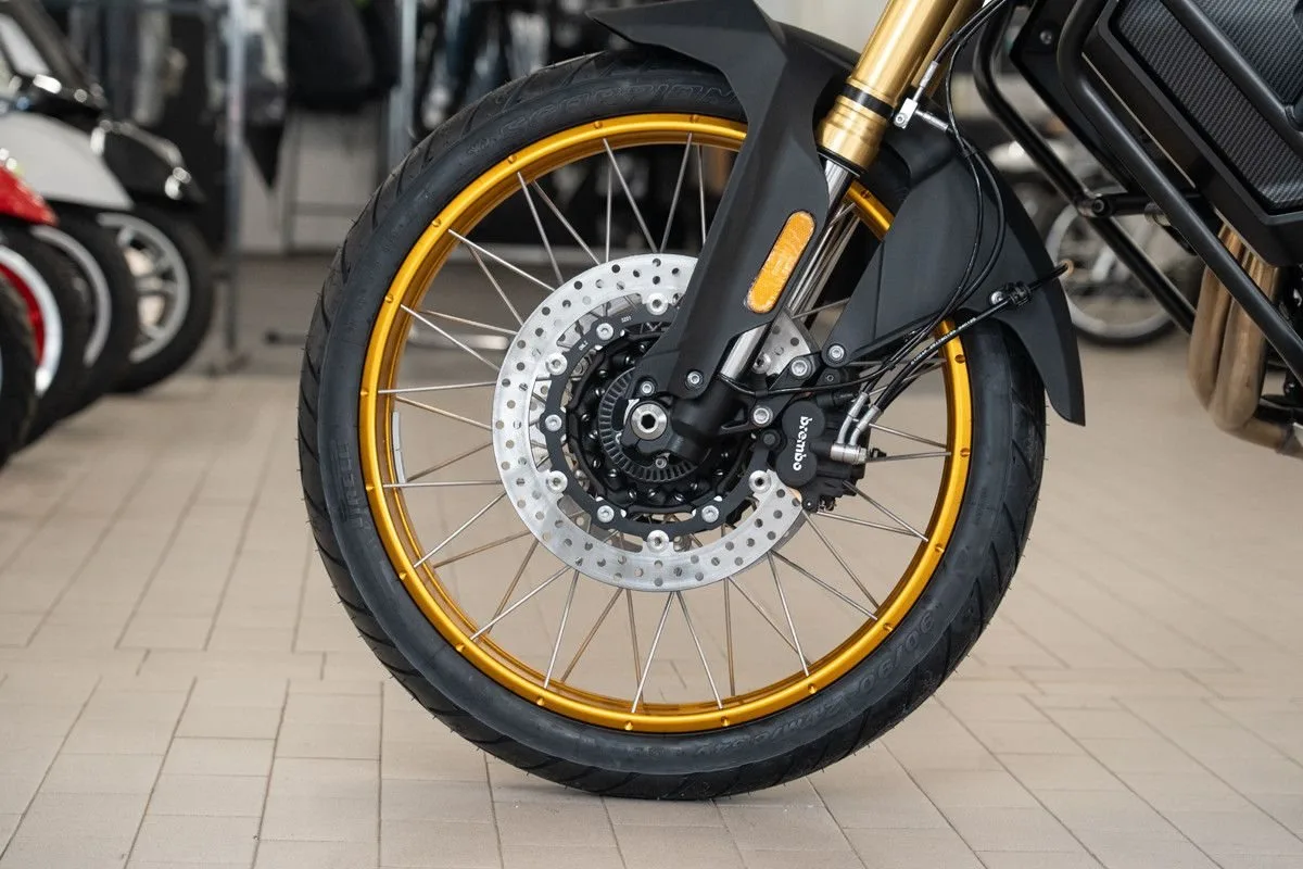 Voge DS900X