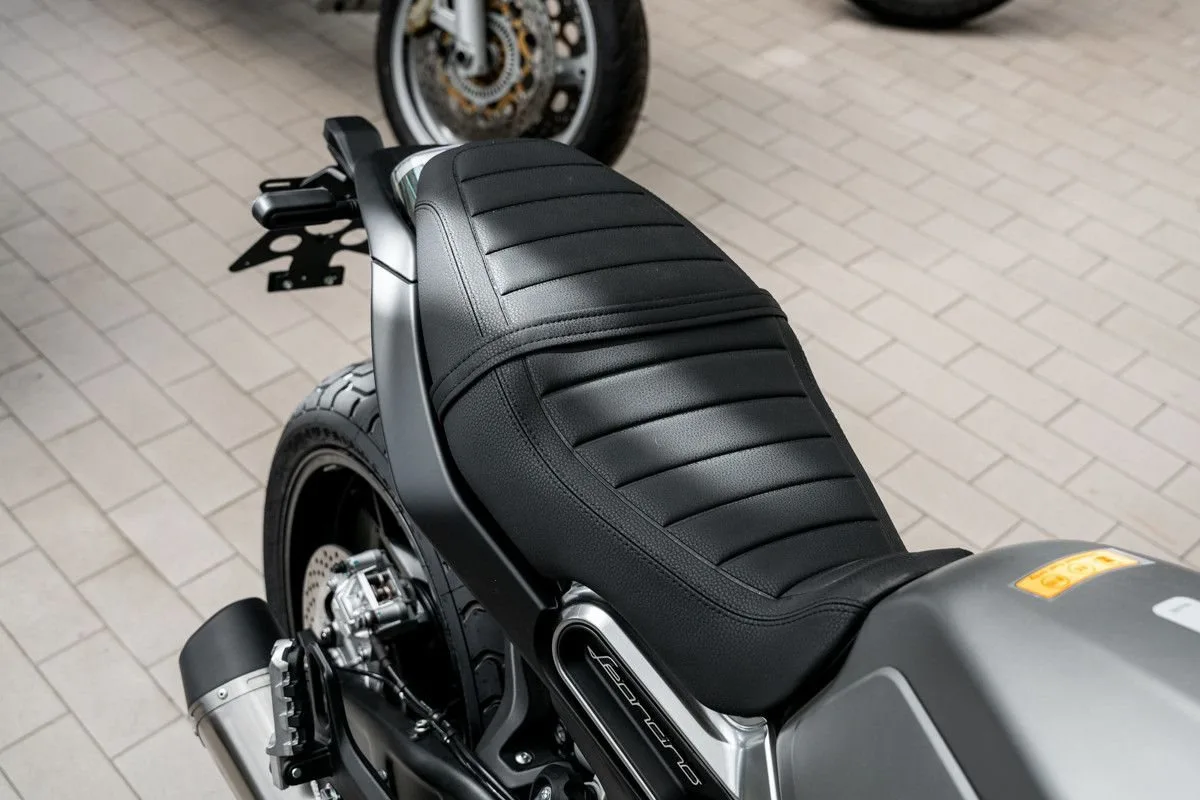 Benelli Leoncino 800