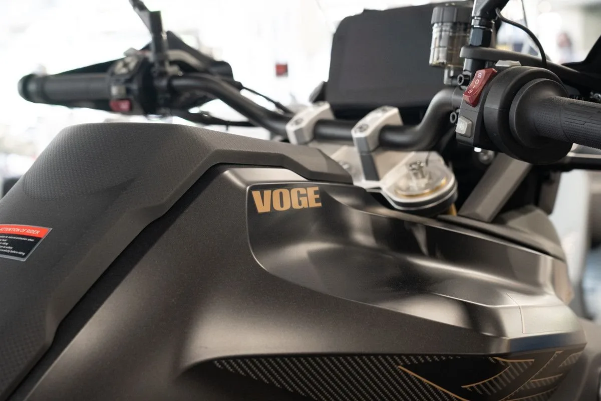 Voge DS900X