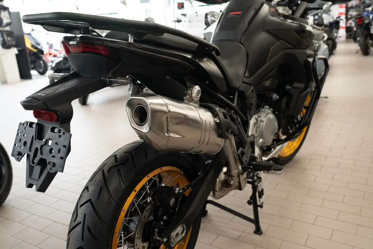 Voge DS900X