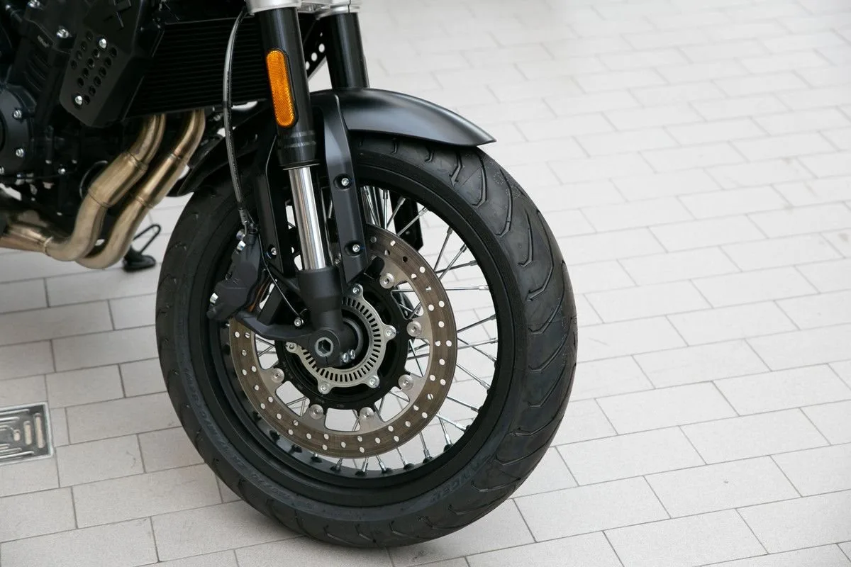 Brixton Crossfire 500