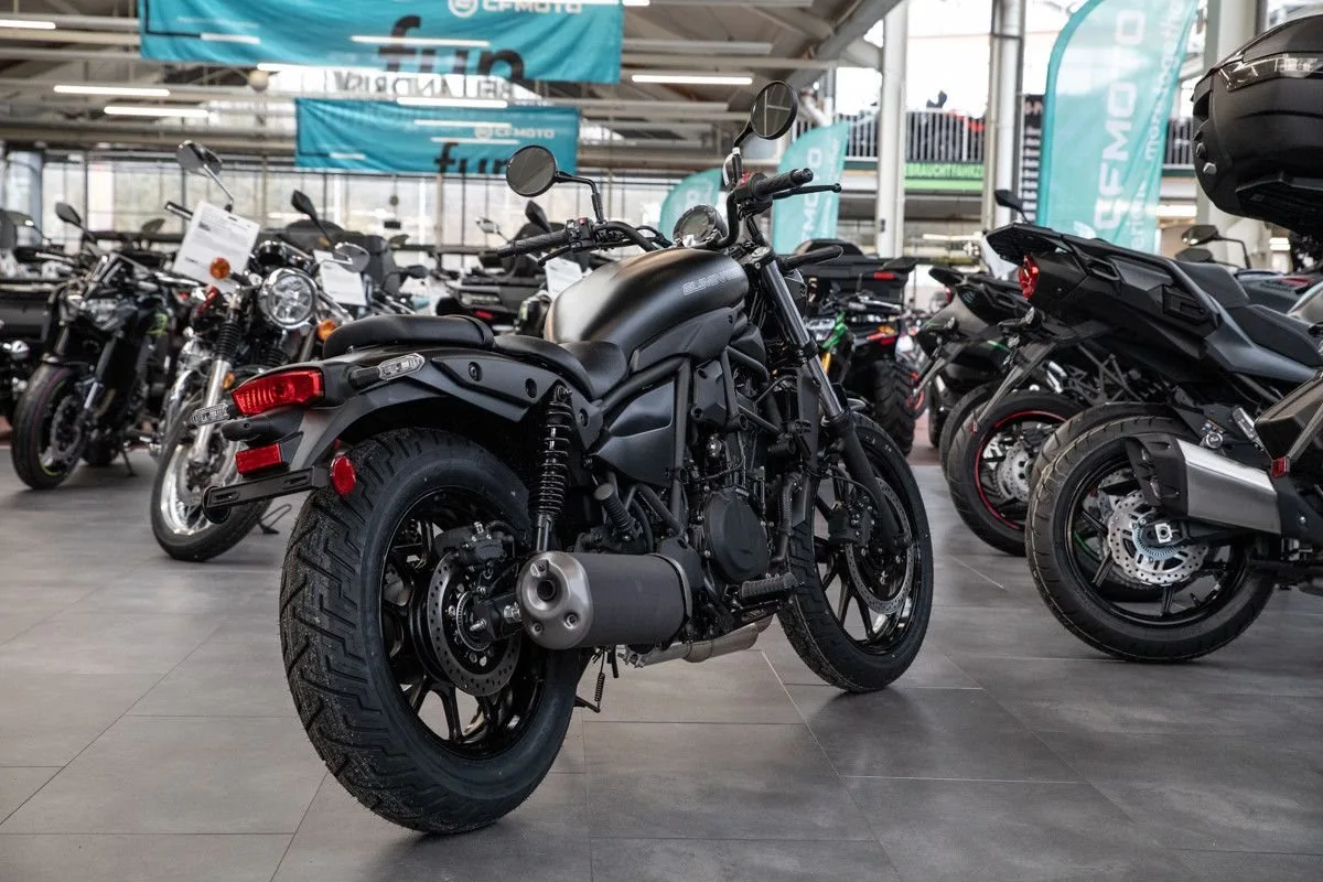 Kawasaki Eliminator 500