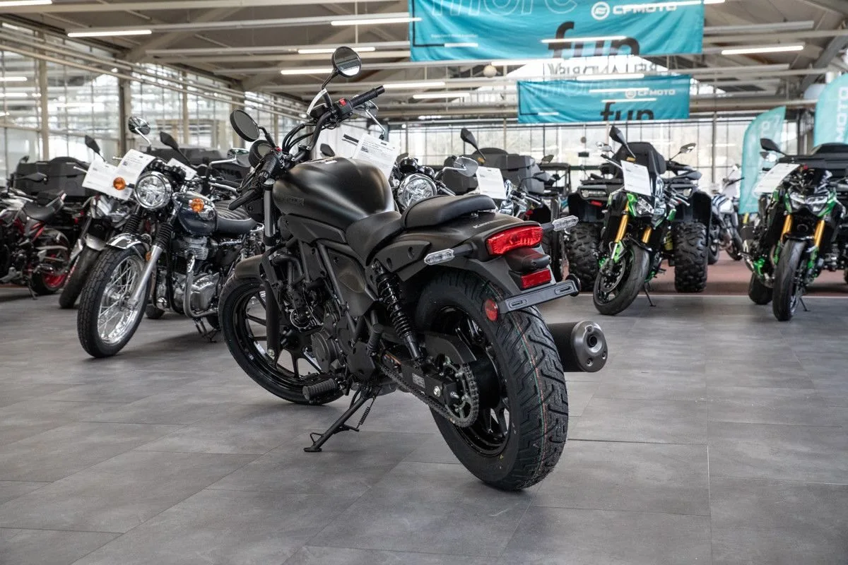 Kawasaki Eliminator 500