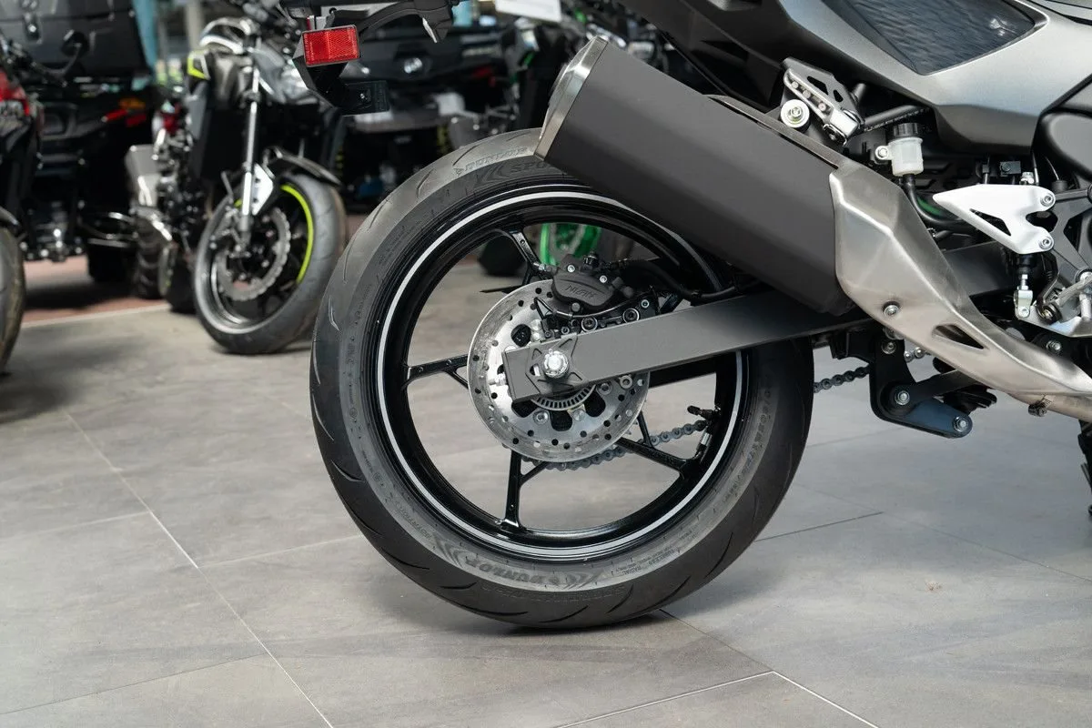 Kawasaki Z7 Hybrid