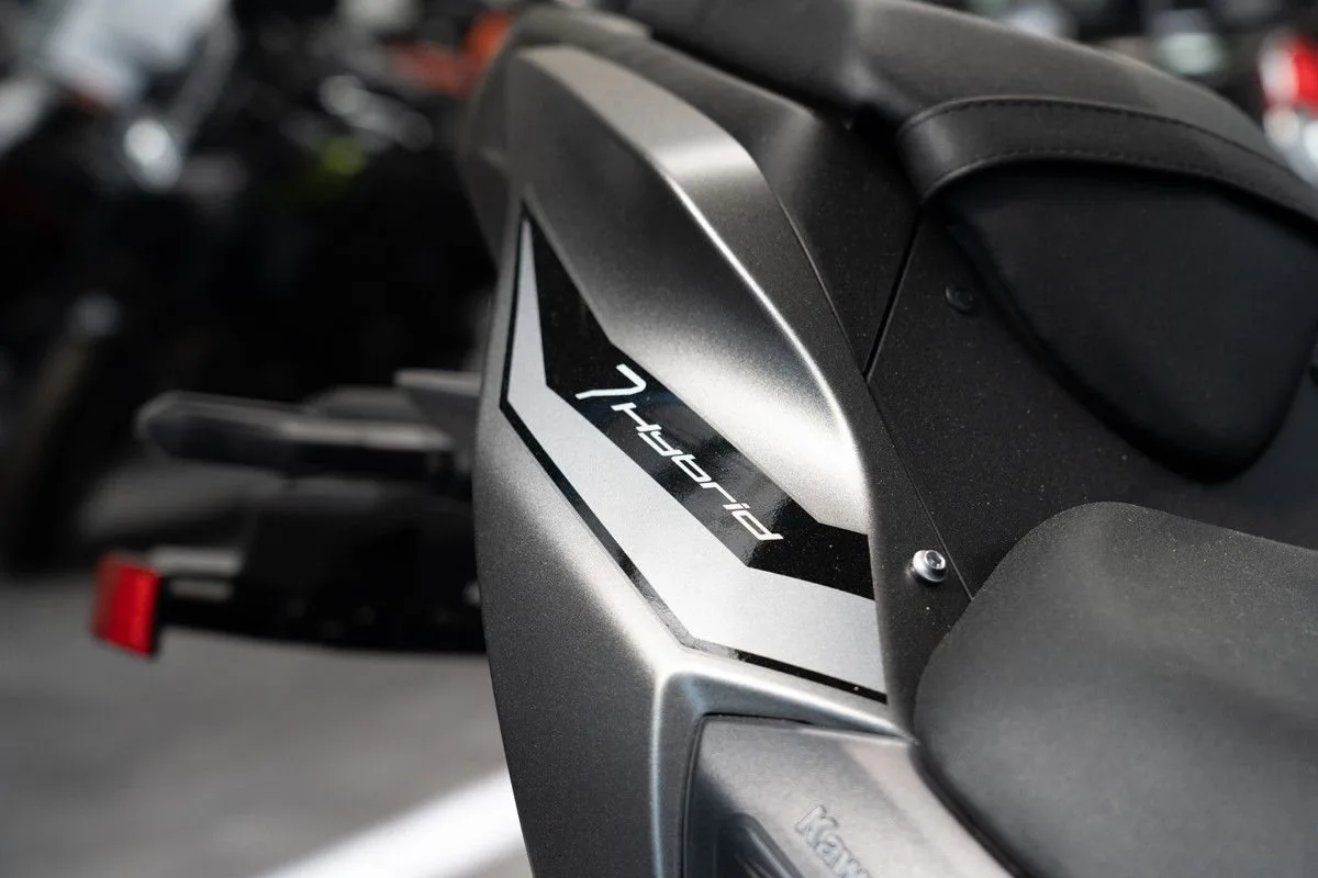 Kawasaki Z7 Hybrid