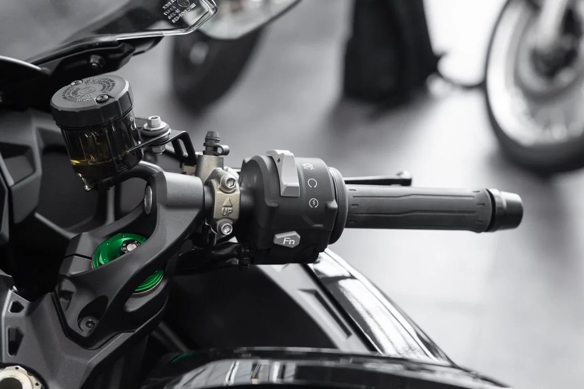 Kawasaki Ninja H2 SX