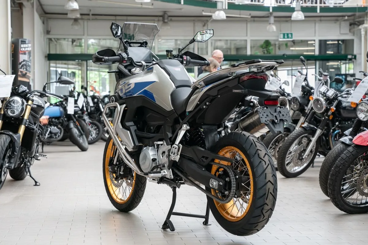Voge DS900X