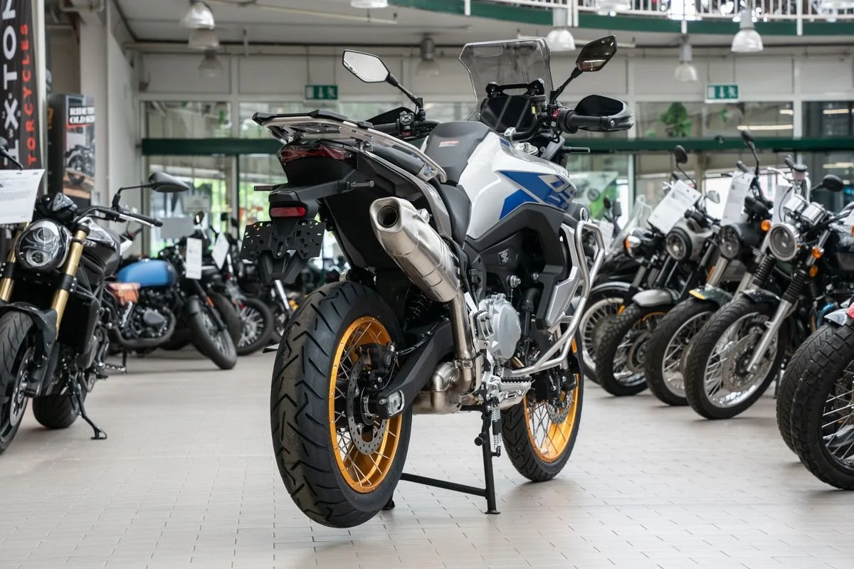Voge DS900X