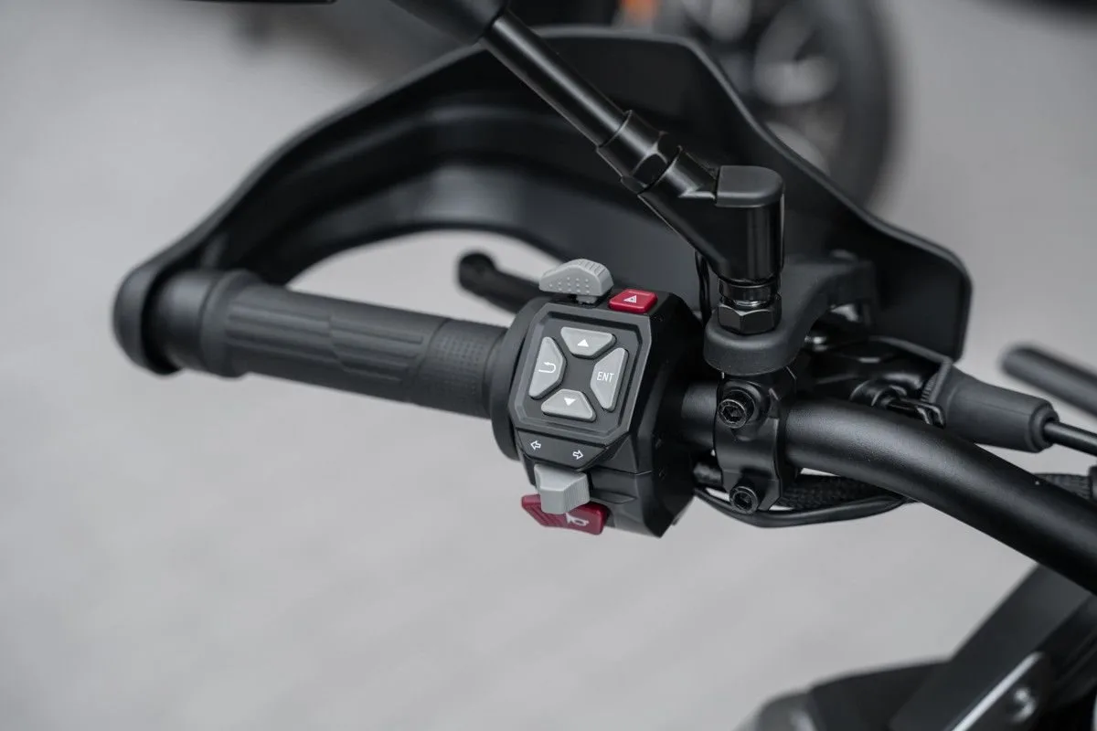 Voge DS900X