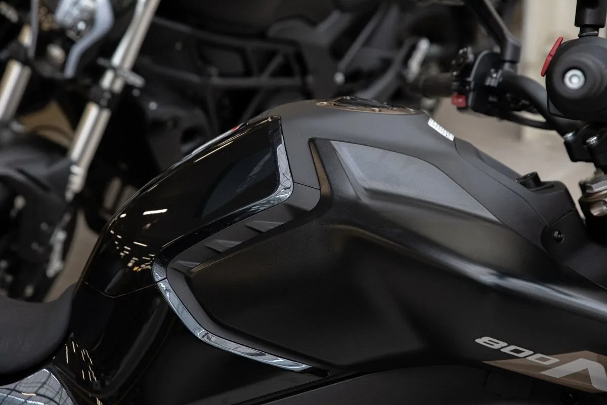 CFMOTO 800NK Sport
