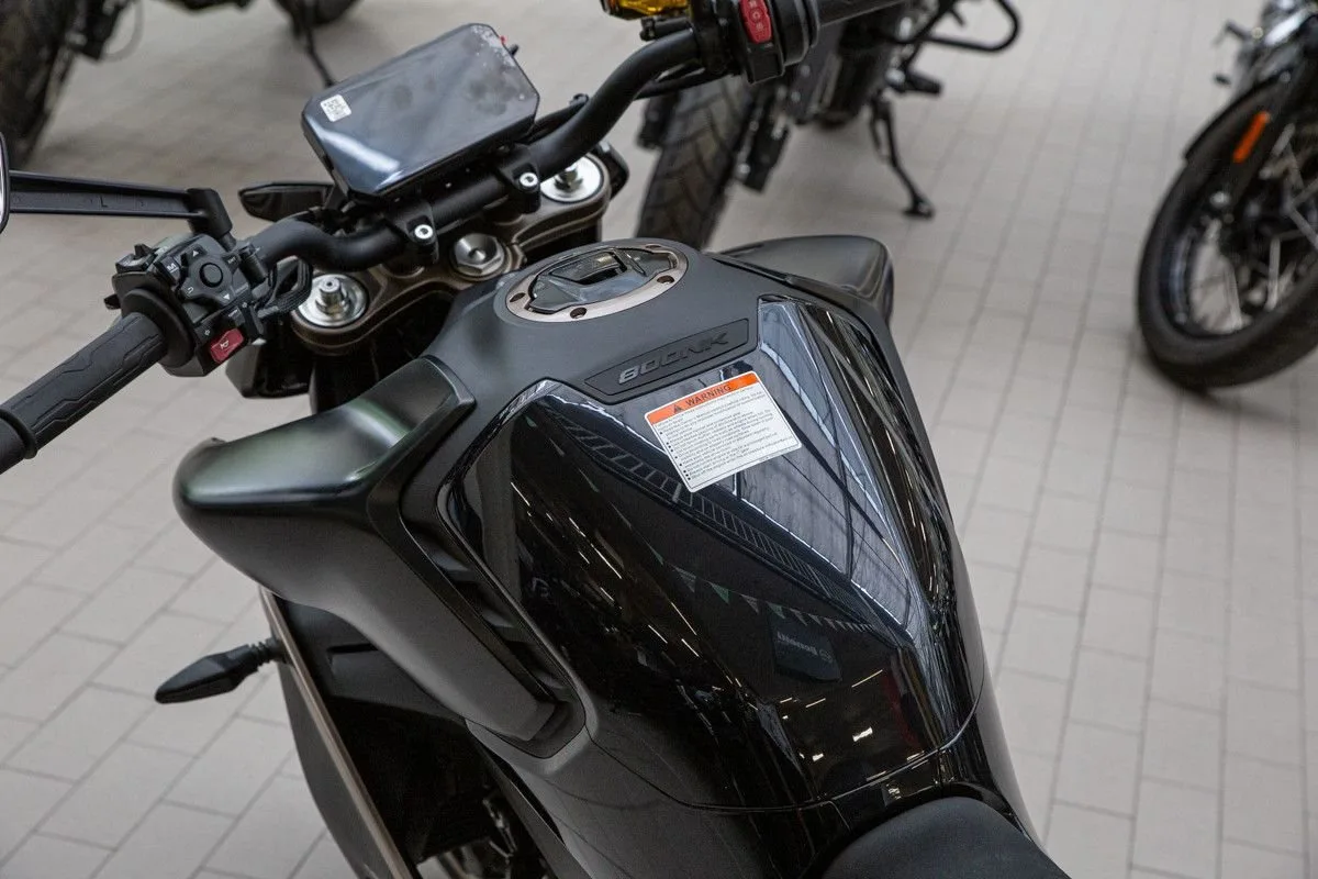 CFMOTO 800NK Sport