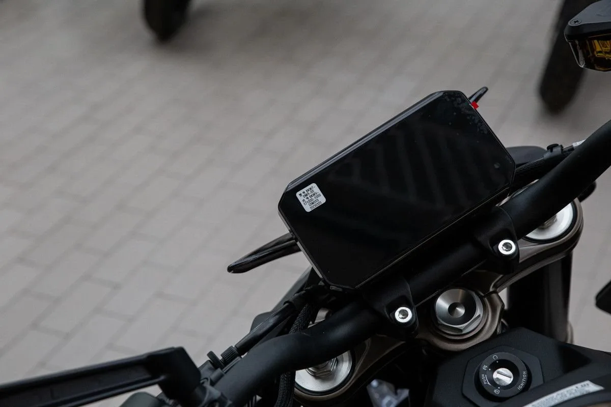 CFMOTO 800NK Sport