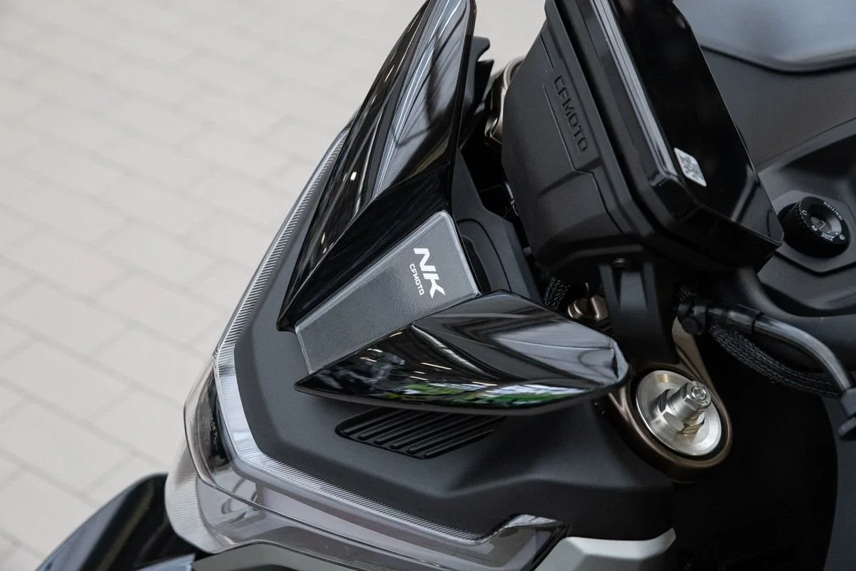CFMOTO 800NK Sport