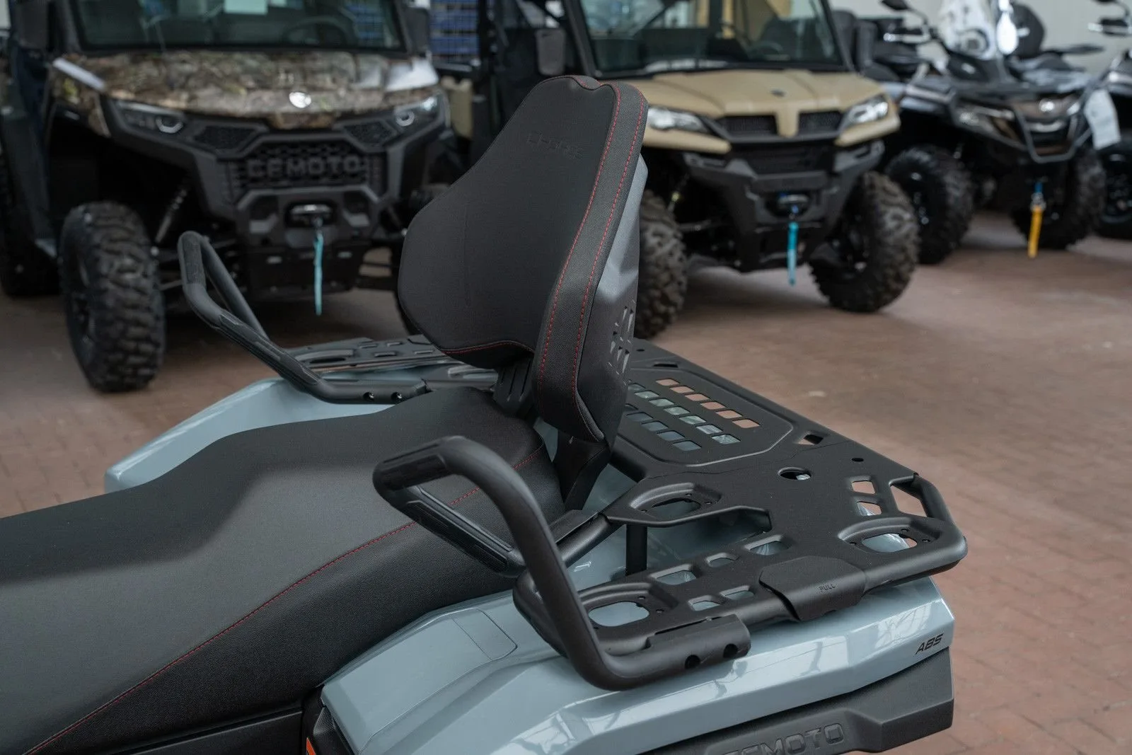 CFMOTO CFORCE C4 Touring ABS