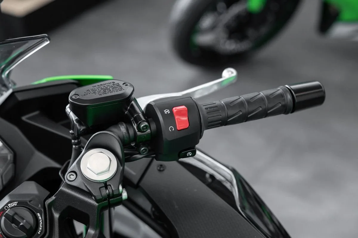 Kawasaki Ninja 500 SE