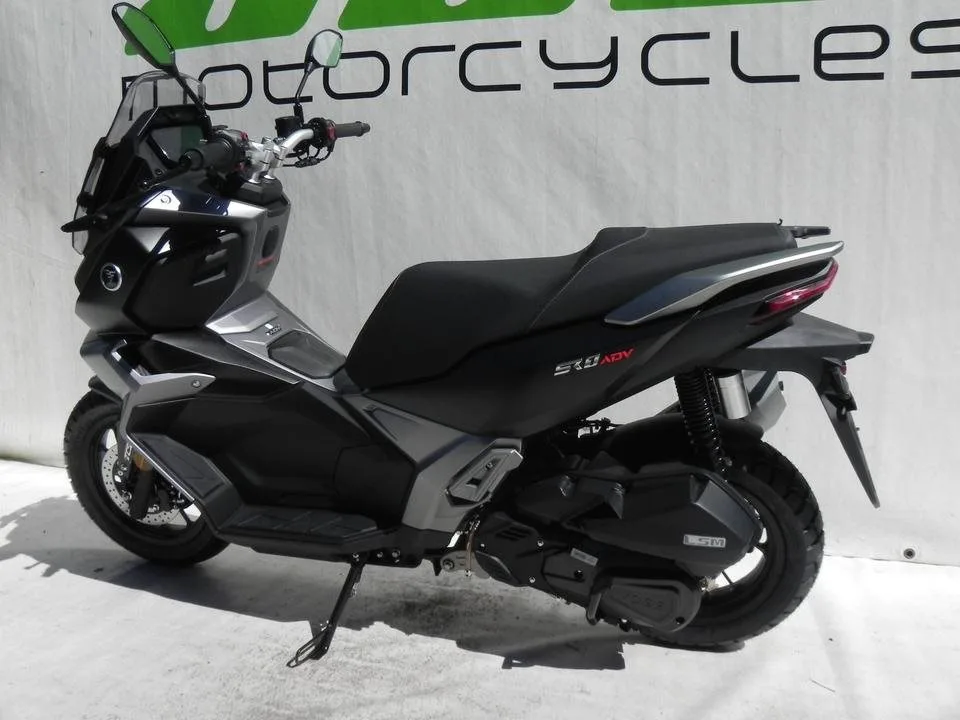 Voge SR1 ADV 125 ABS TCS