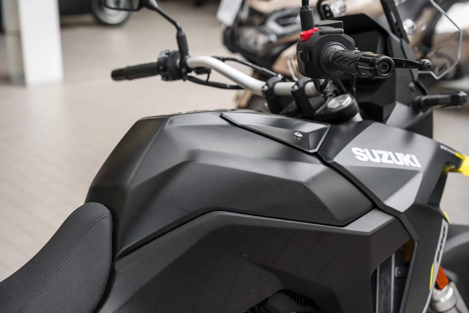 Suzuki V-Strom 800