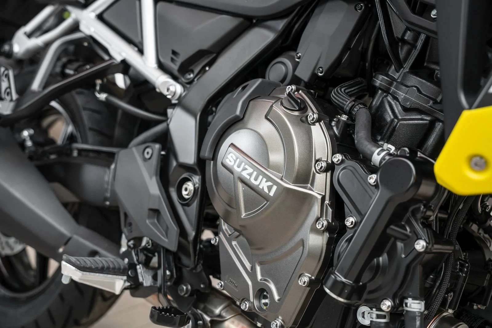 Suzuki V-Strom 800