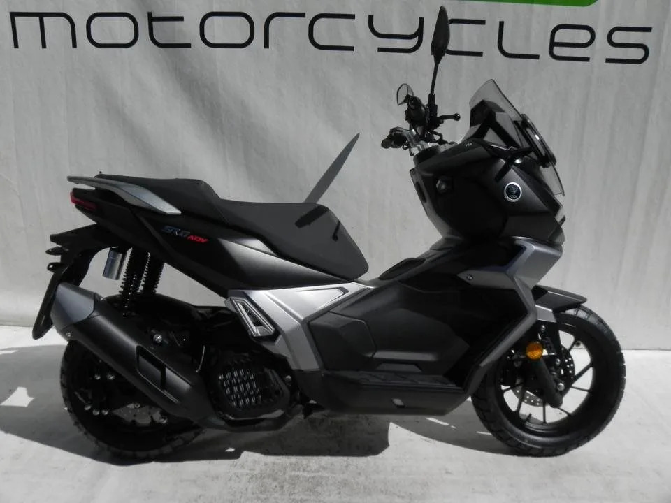 Voge SR1 ADV 125 ABS TCS