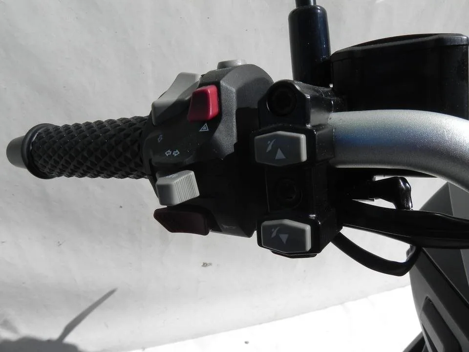 Voge SR1 ADV 125 ABS TCS