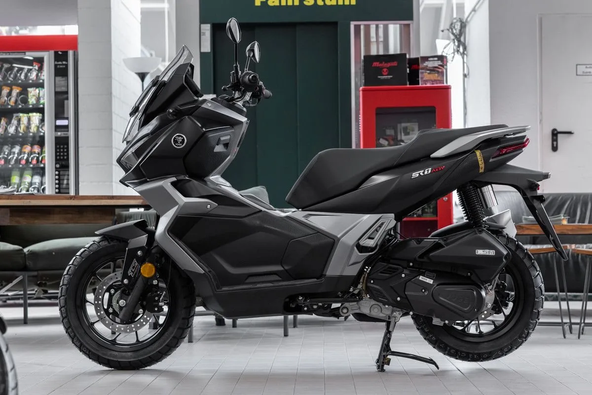 Voge SR1 ADV 125 ABS TCS