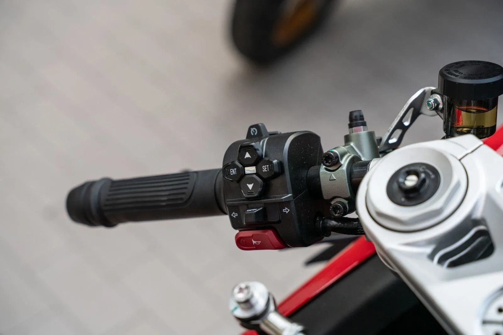 QJ Motor SRK 921 RR