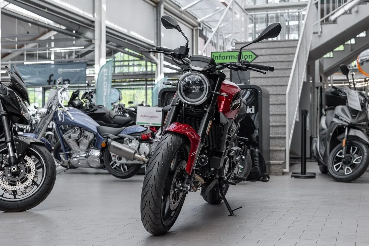 Moto Morini 6 1/2 Seiemmezzo STR