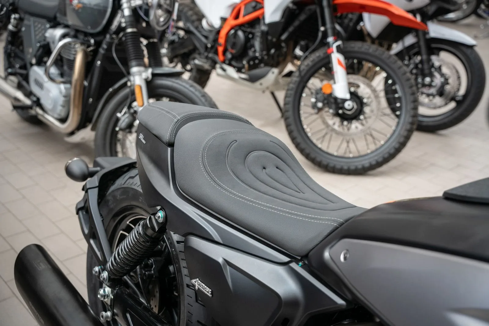 QJ Motor SRV 600V