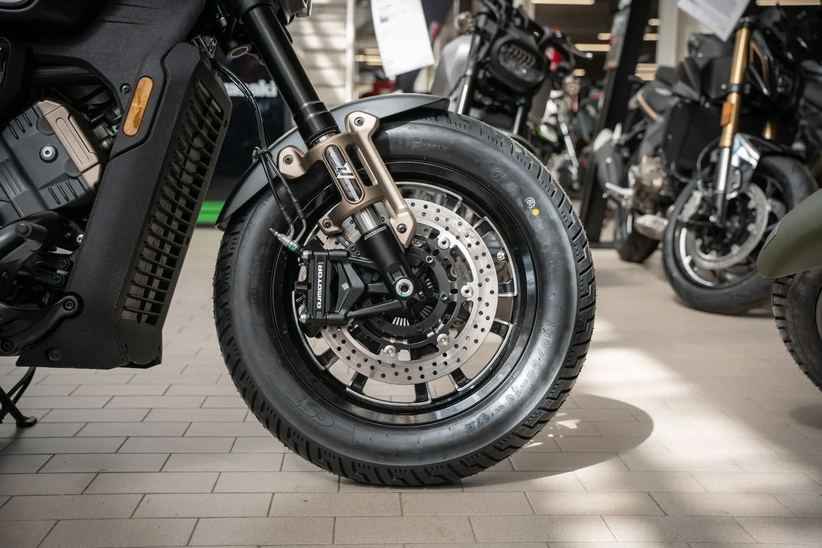 QJ Motor SRV 600V
