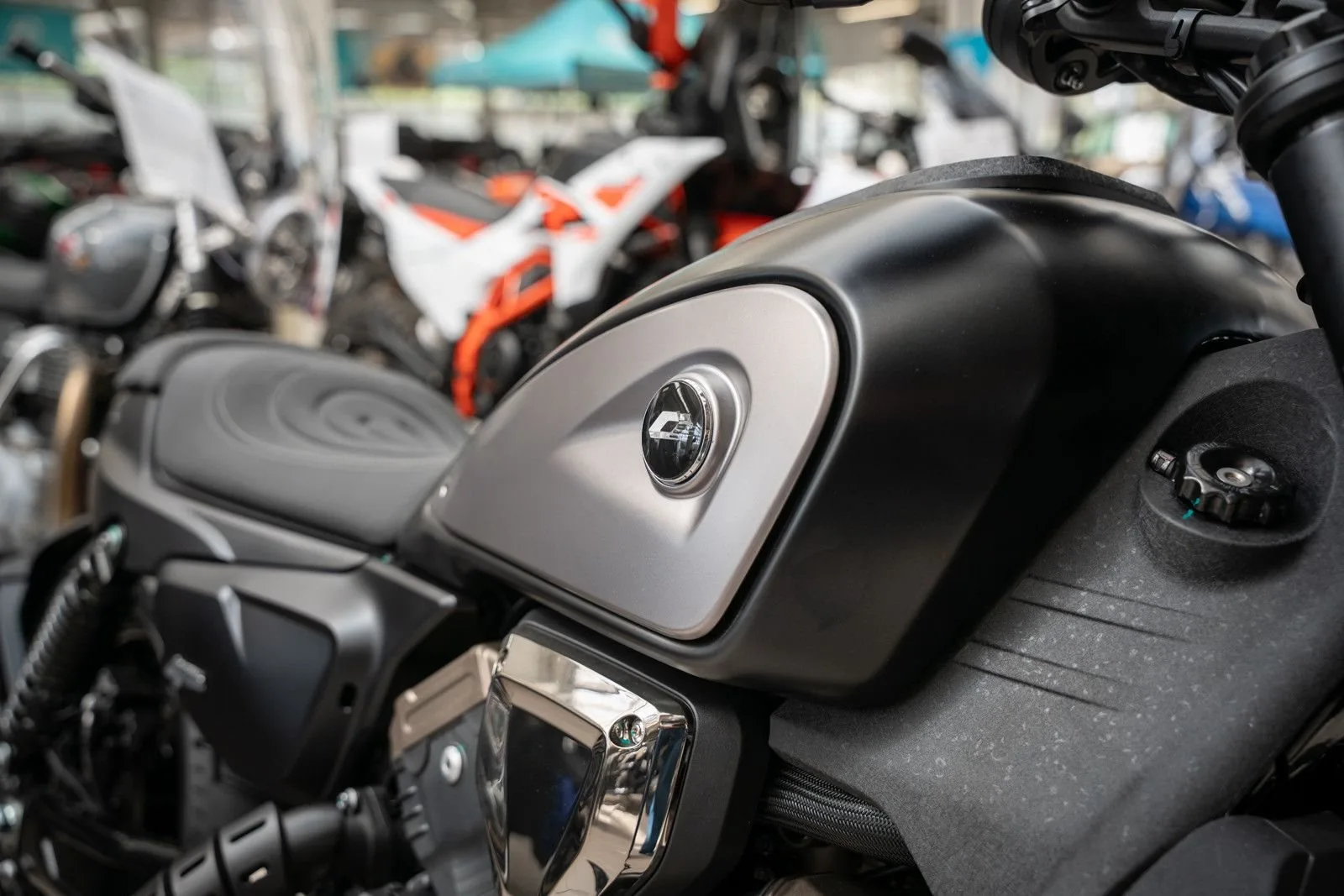 QJ Motor SRV 600V