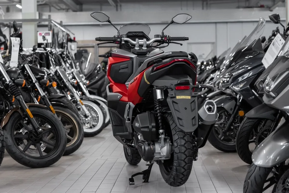 Voge SR1 ADV 125 ABS TCS