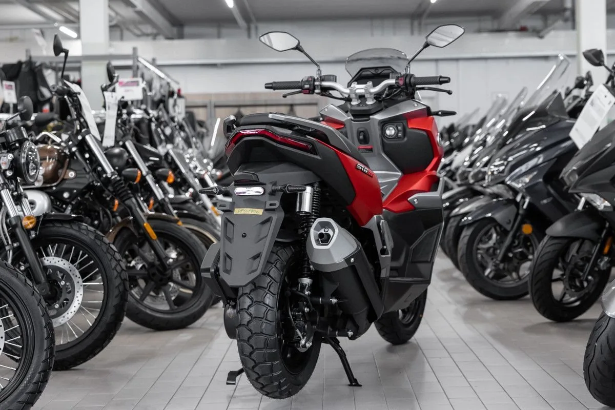Voge SR1 ADV 125 ABS TCS