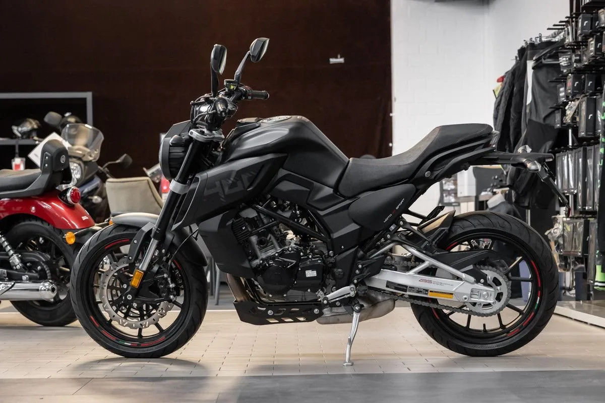 Motobi DL 400 Naked