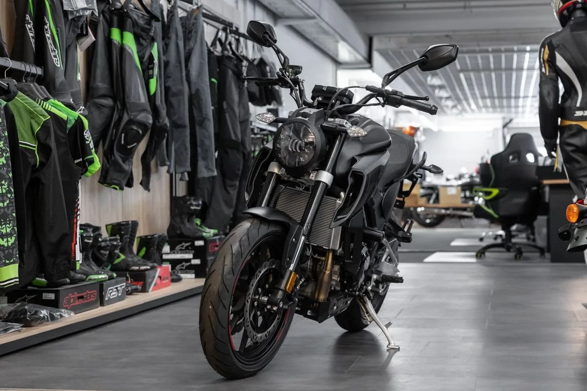 Motobi DL 400 Naked