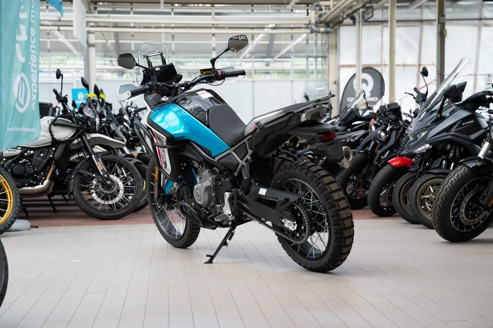 CFMOTO 450MT