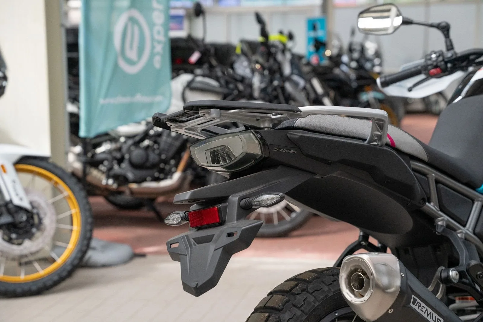 CFMOTO 450MT