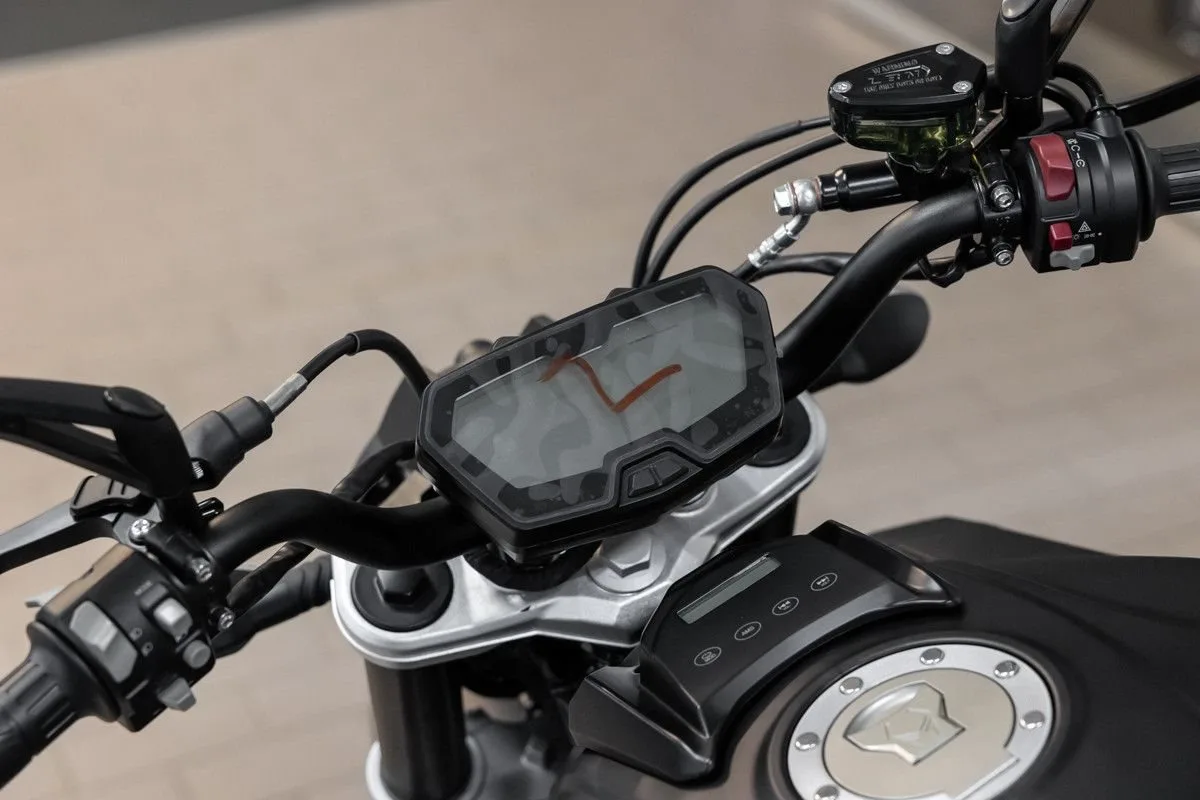 Motobi DL 400 Naked