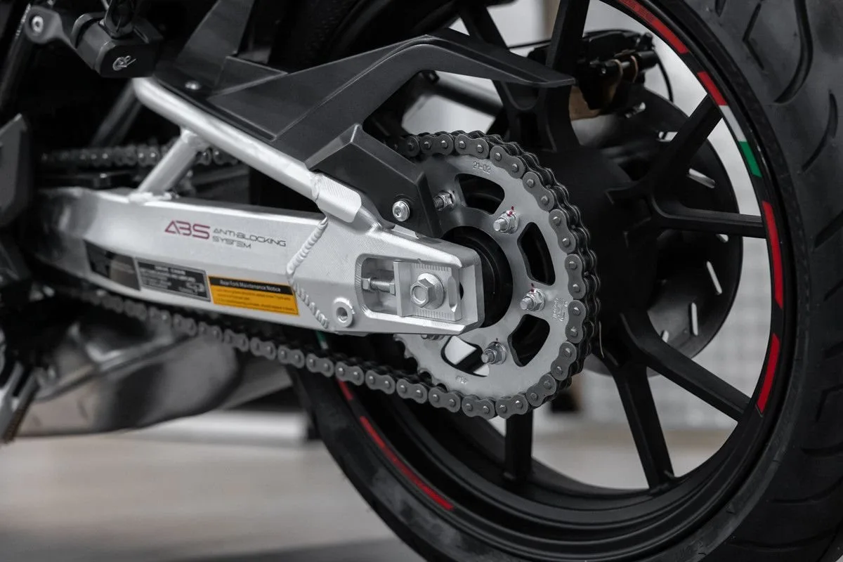 Motobi DL 400 Naked