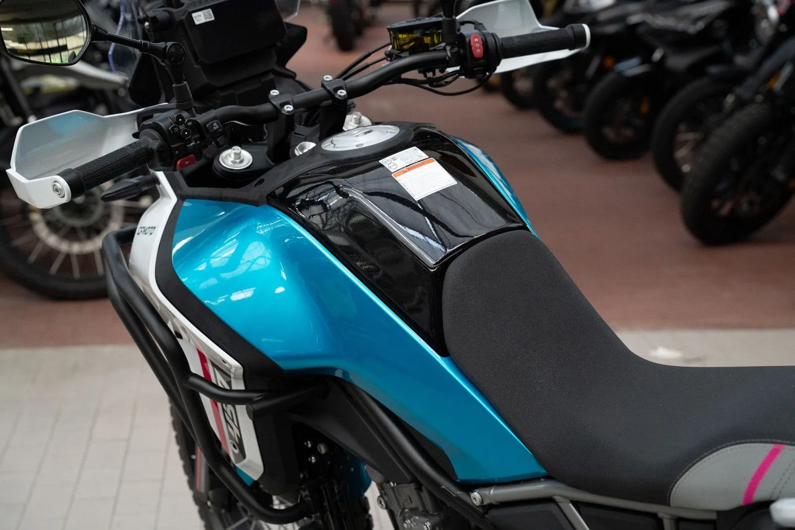 CFMOTO 450MT