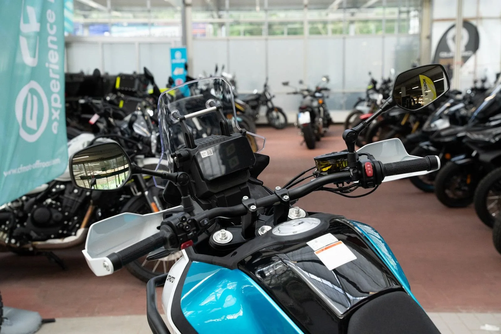 CFMOTO 450MT