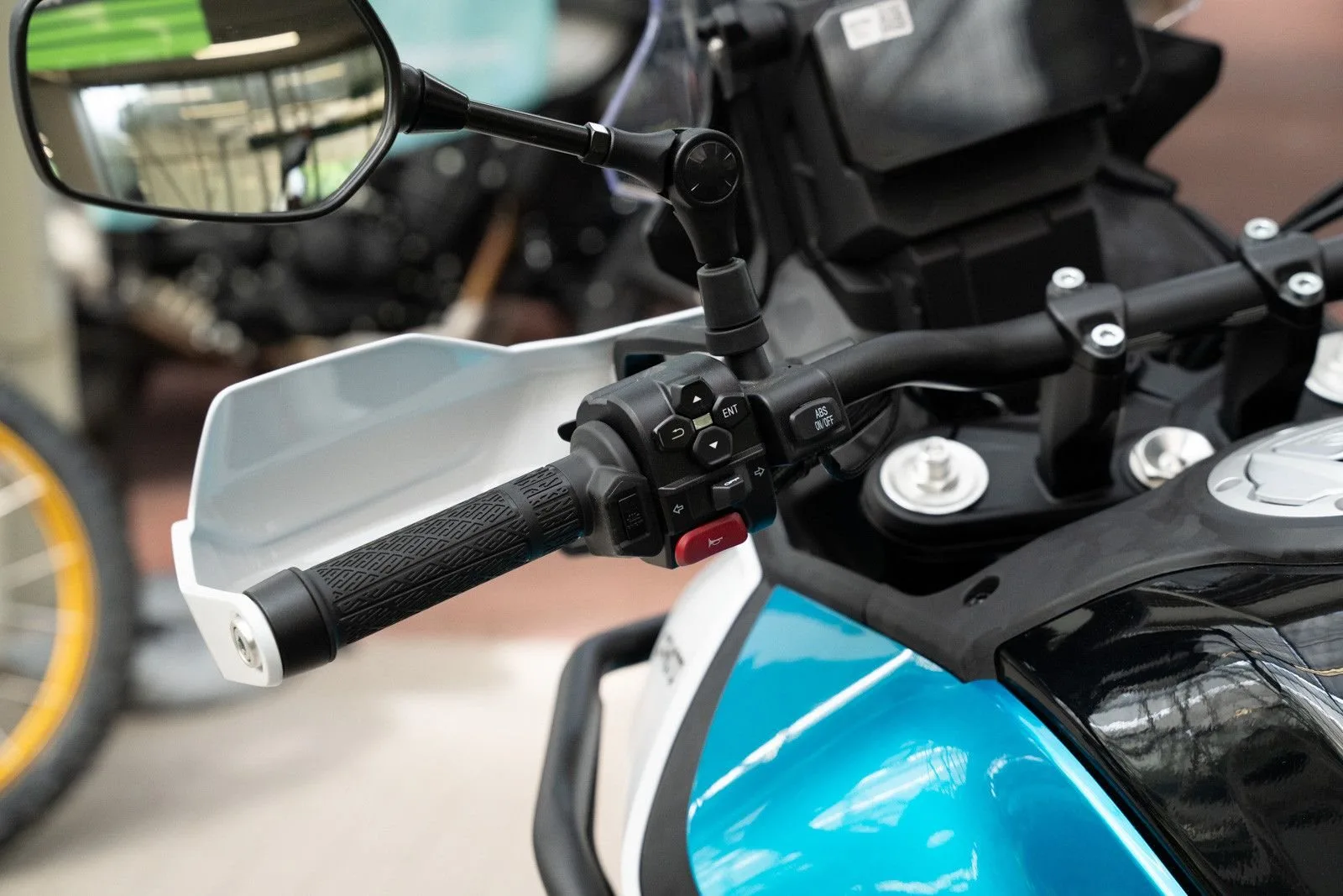 CFMOTO 450MT