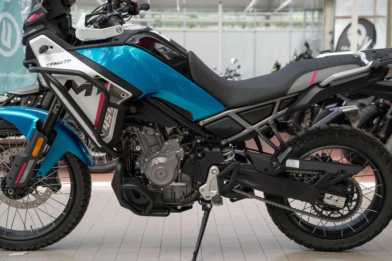 CFMOTO 450MT