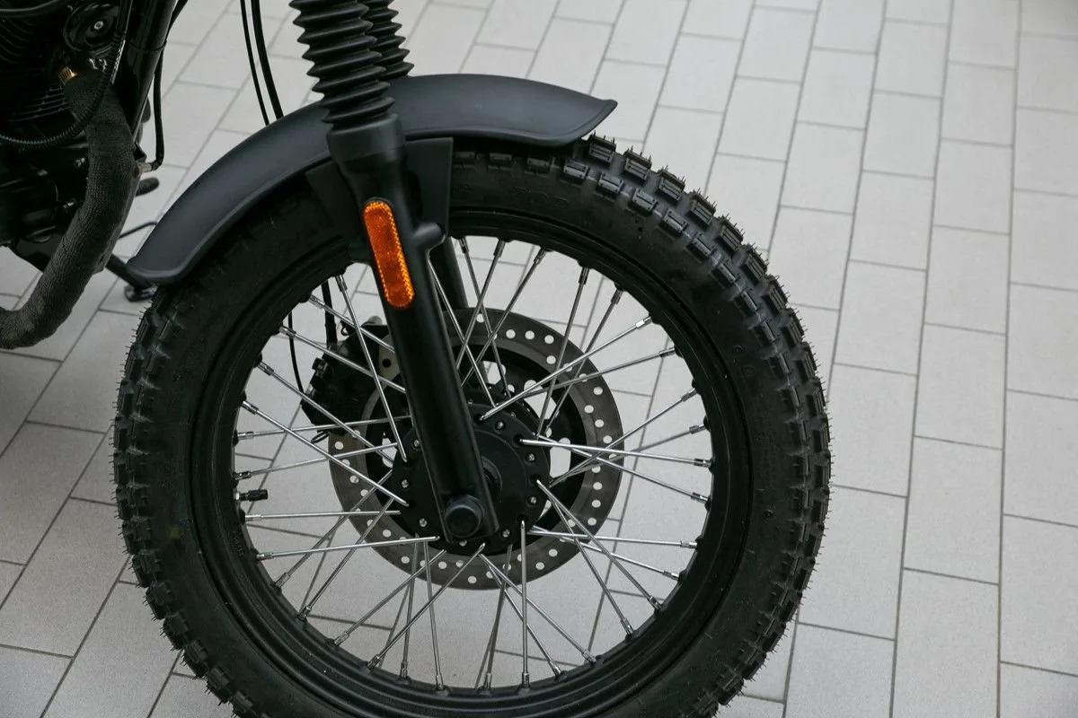 Brixton Felsberg 125