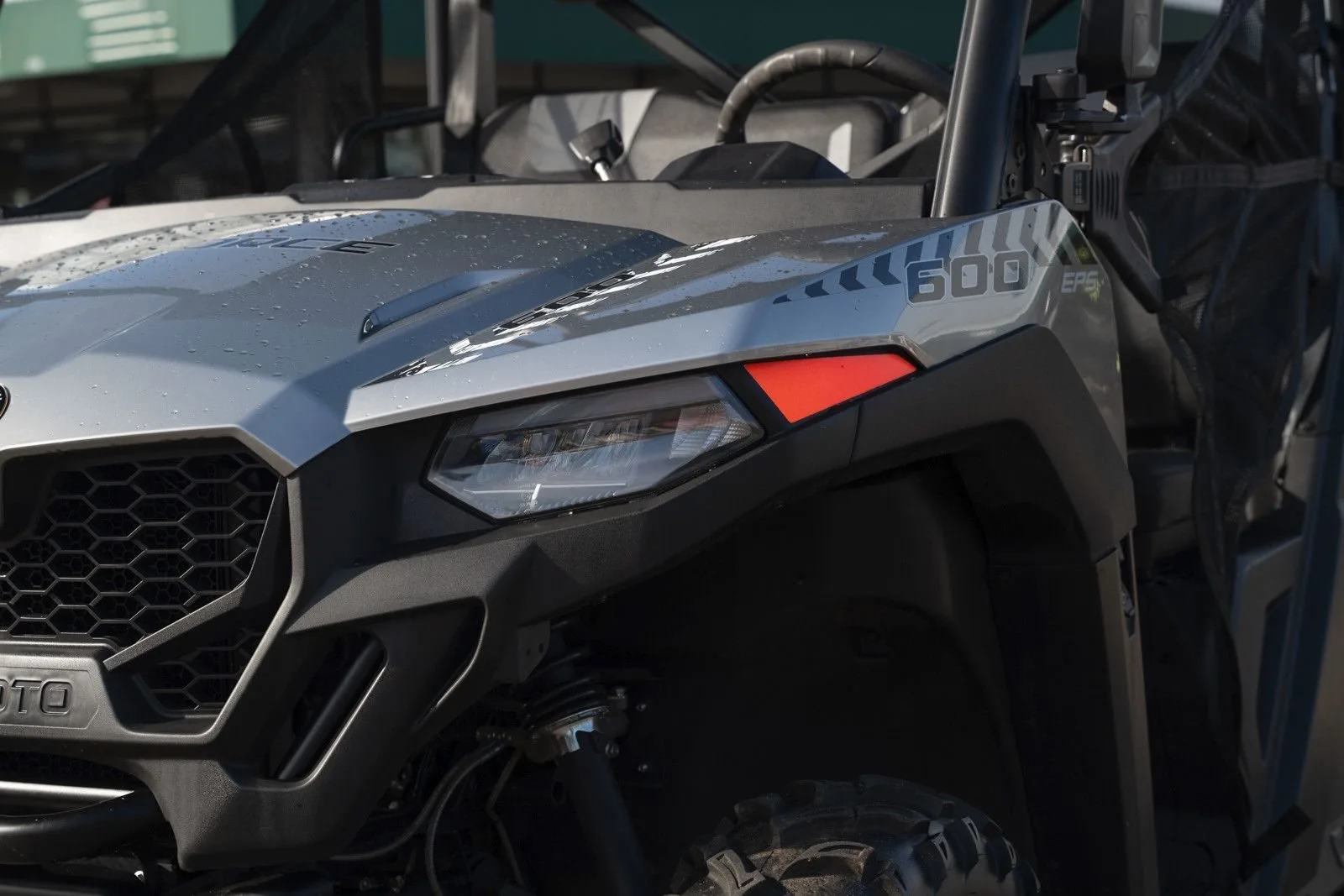 CFMOTO UForce 600